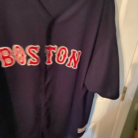 Boston Red Sox Jersey - Picture 1 of 5